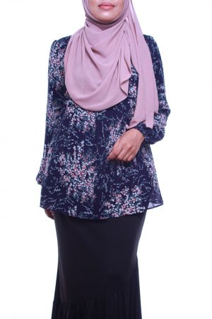 attiremadness | woman | blouse | floral | bunga