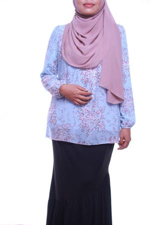 attiremadness | woman | blouse | floral | bunga