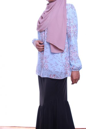 attiremadness | woman | blouse | floral | bunga