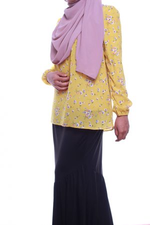 attiremadness | woman | blouse | floral | bunga