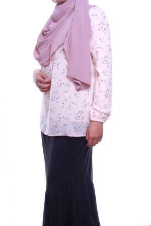 attiremadness | woman | blouse | floral | bunga