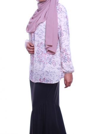 attiremadness | woman | blouse | floral | bunga
