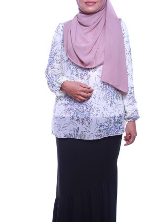 attiremadness | woman | blouse | floral | bunga