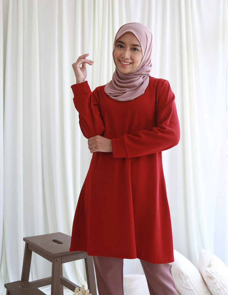 Thalia in Dark Red – Attire Madness