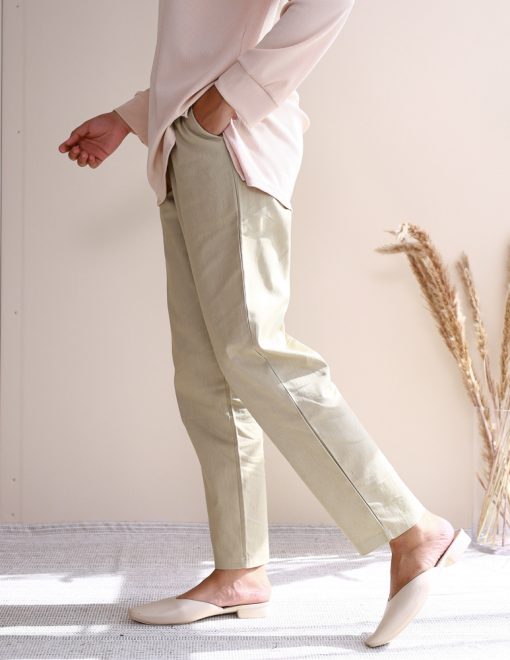 Aaria Jeans Pants in Pistachio