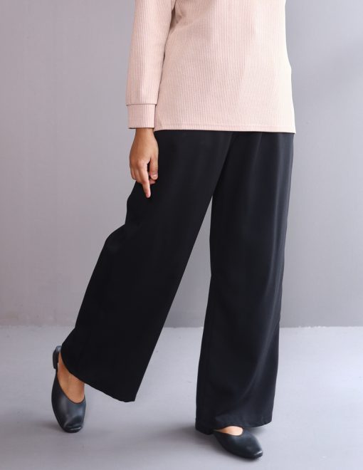 Cotton Wide Pants 2.0 in Black - Image 3