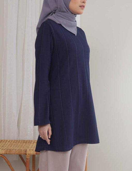 Amara in Dark Blue - Image 3