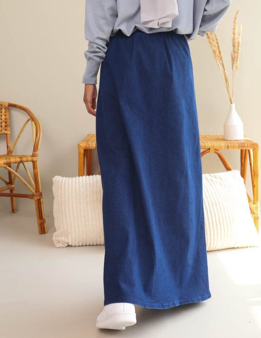 Denim Skirt in Dark Blue - Image 4