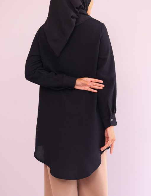 Lauryn in Black - Image 4